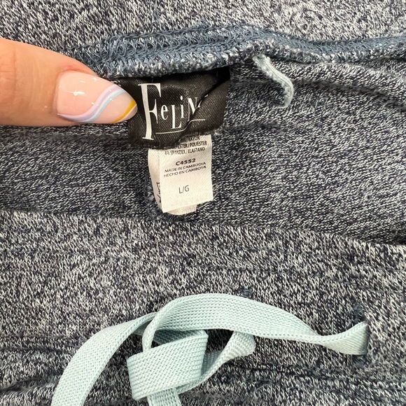 NWOT bundle of two sweats - Picture 6 of 6